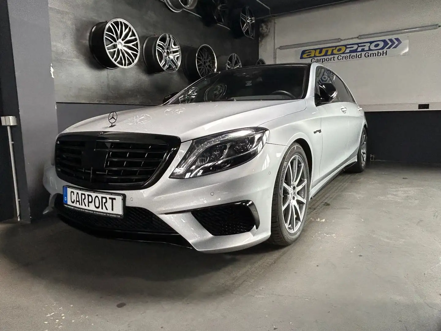 Mercedes-Benz S 63 AMG PANO/LED/TV/BURMESTER/KAMERA/CHAUFFEUR Stříbrná - 2