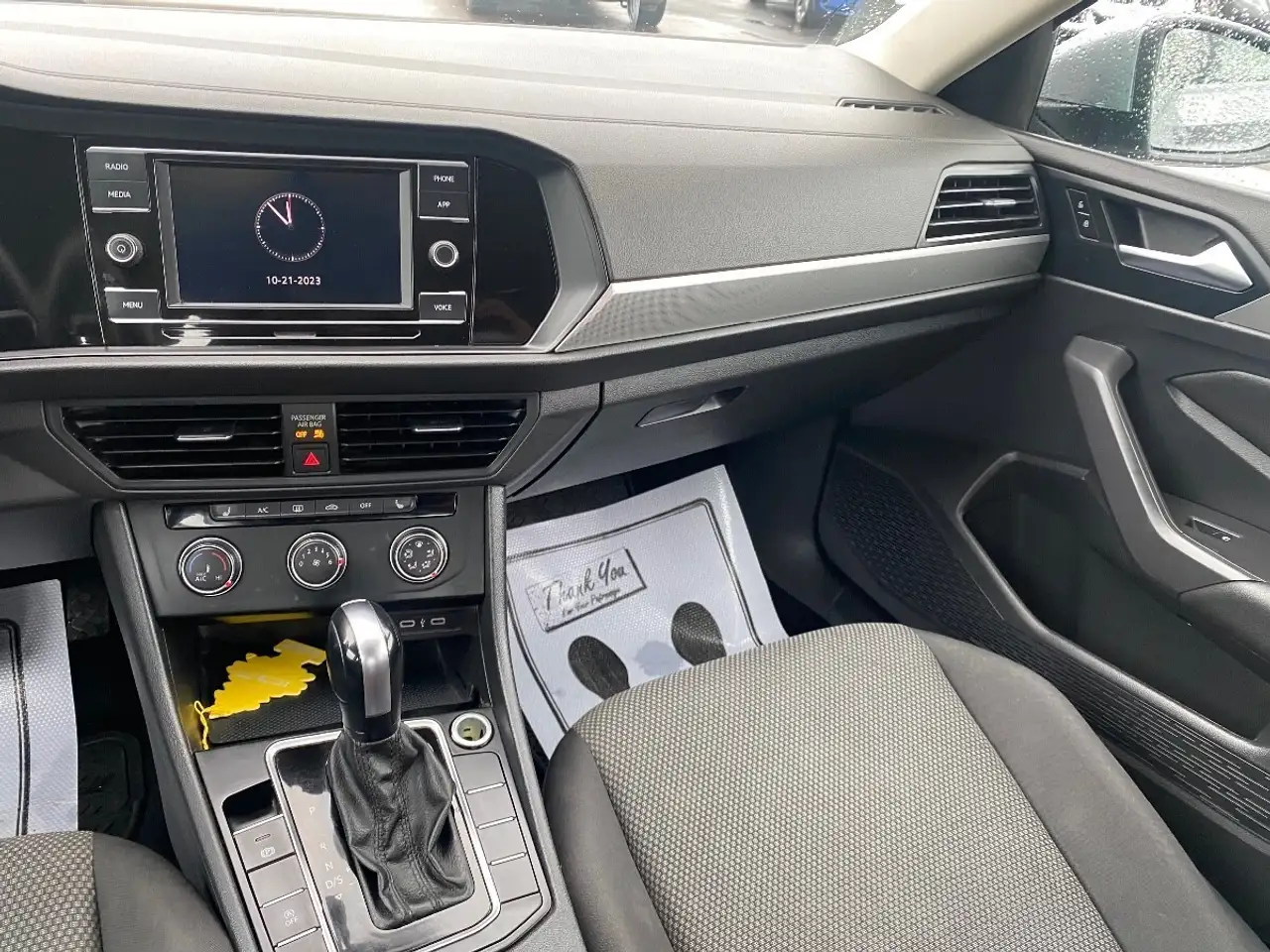 Volkswagen Jetta снимка Volkswagen Jetta