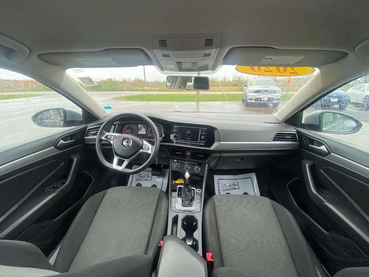 Volkswagen Jetta снимка Volkswagen Jetta
