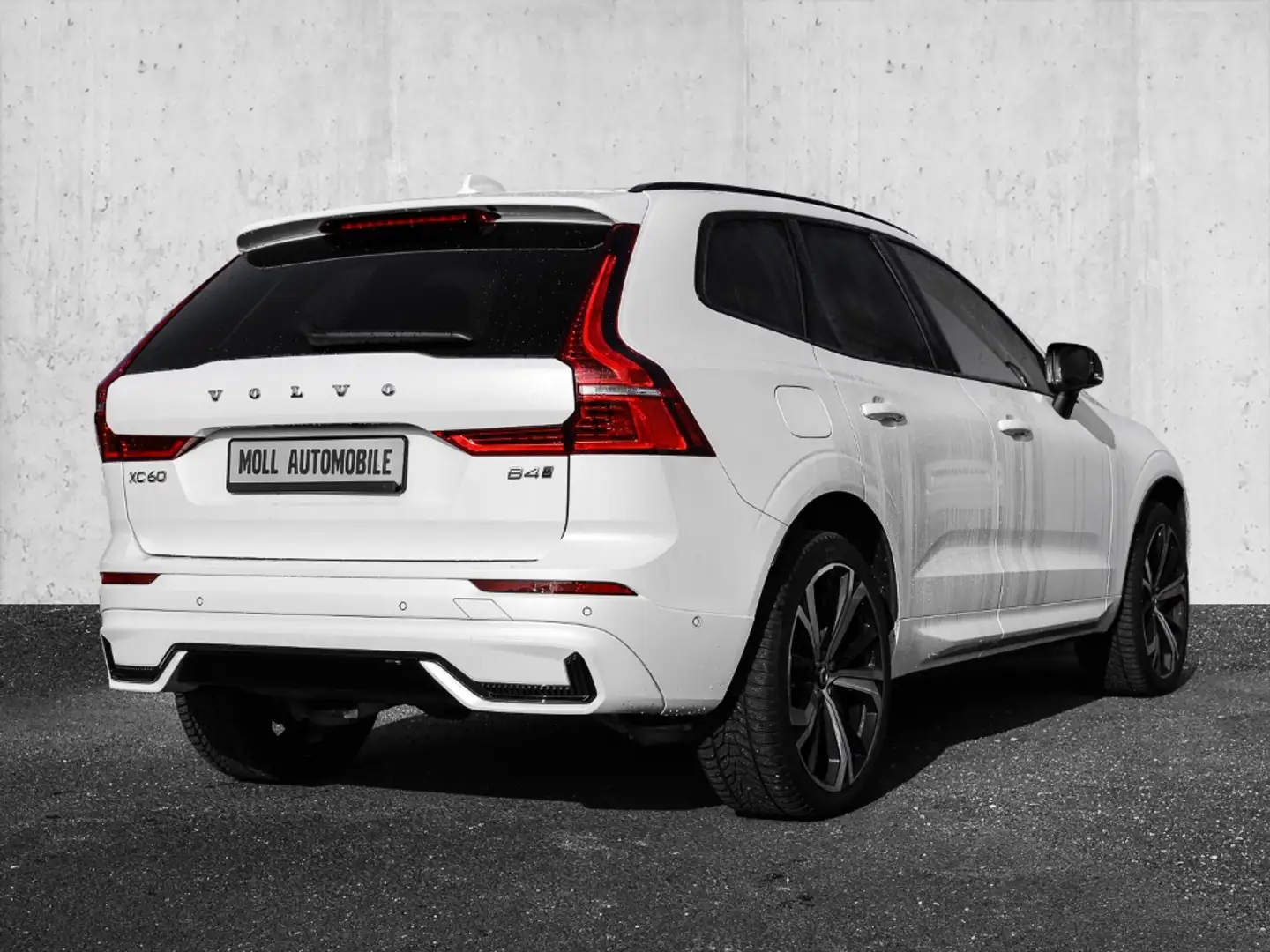 Volvo XC60 Ultimate Dark AWD B4 Diesel EU6d Allrad HUD AD Sta Weiß - 2