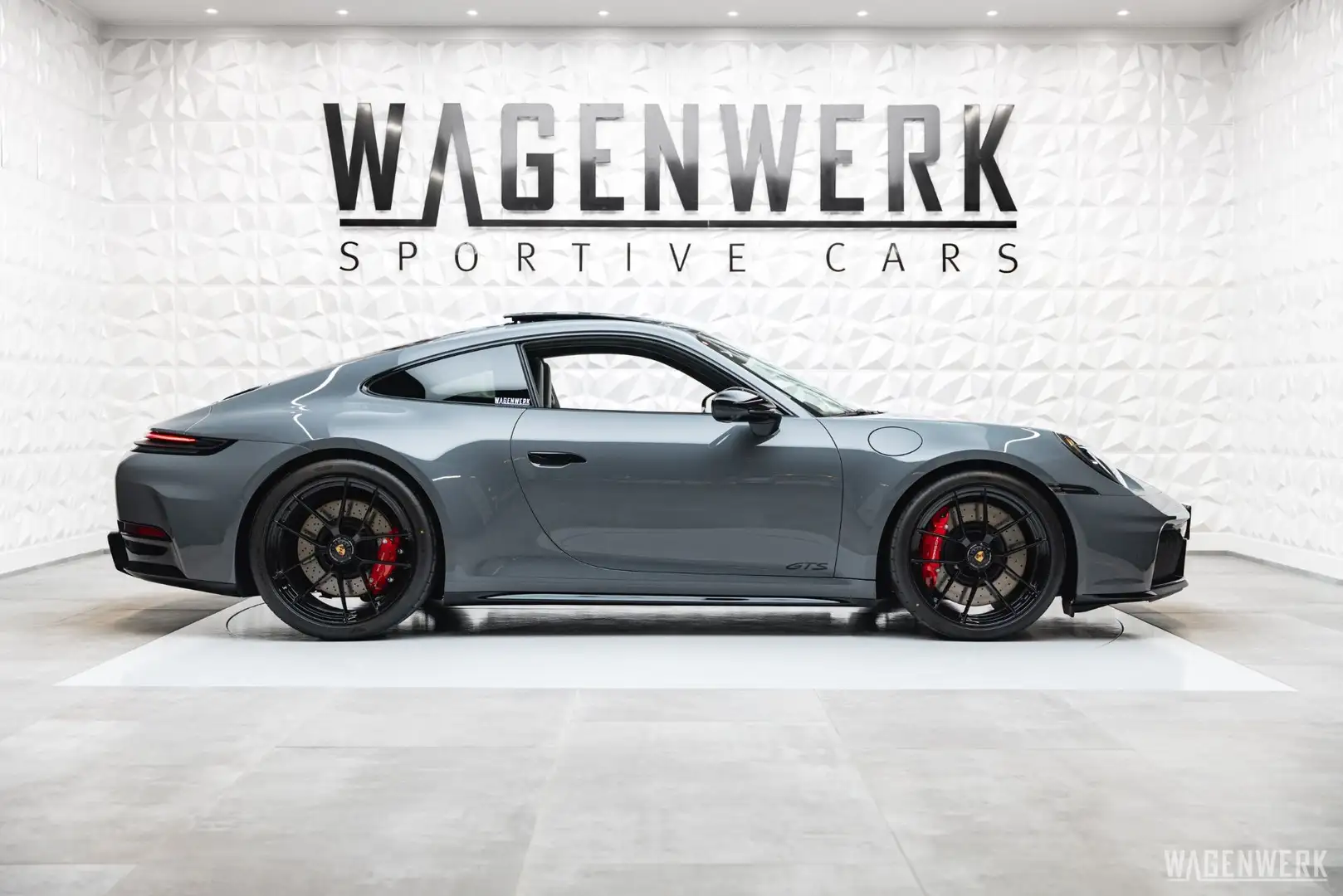 Porsche 992 Carrera GTS 3.6 T-Hybrid HD-MATRIX 18-WEGE GLASDA Grau - 2