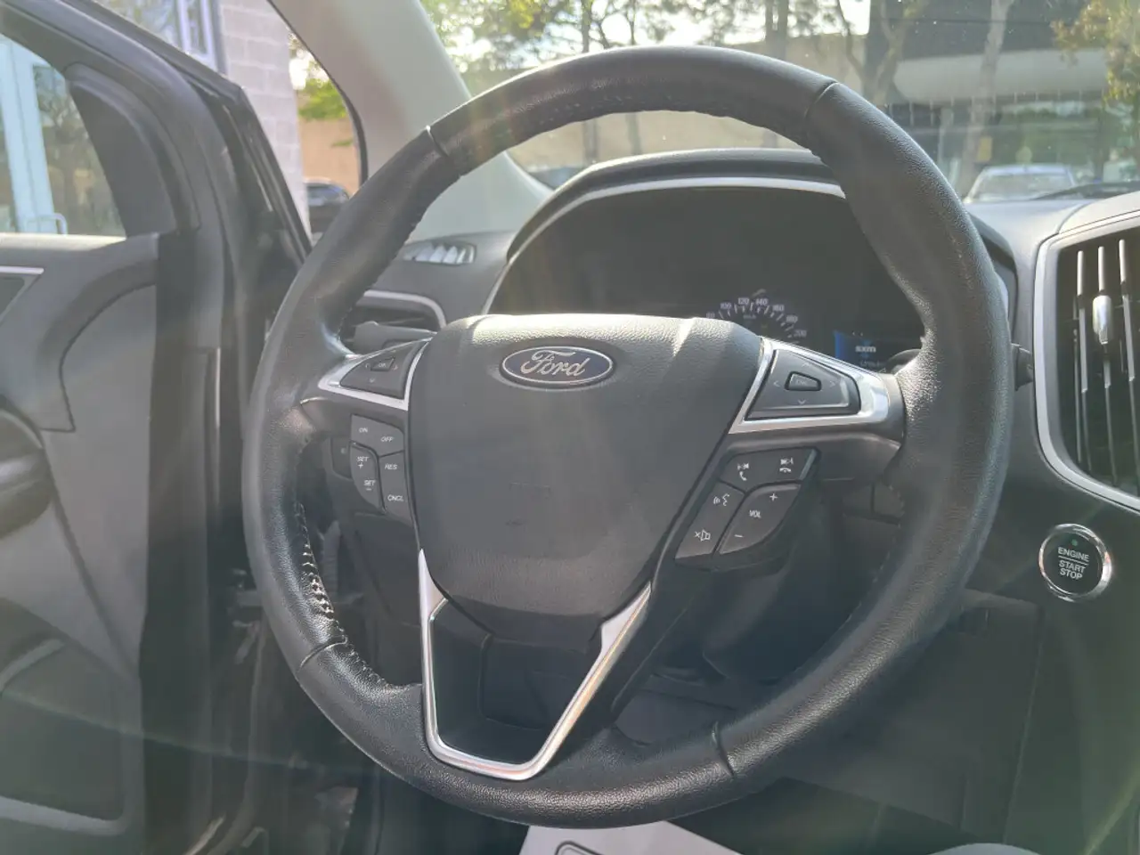 Ford Edge снимка Ford Edge