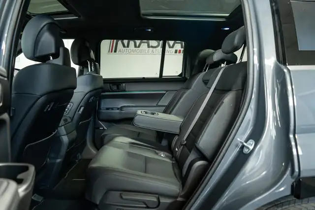 Hyundai Santa Fe view 16