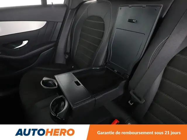 Mercedes-Benz 220 view 15