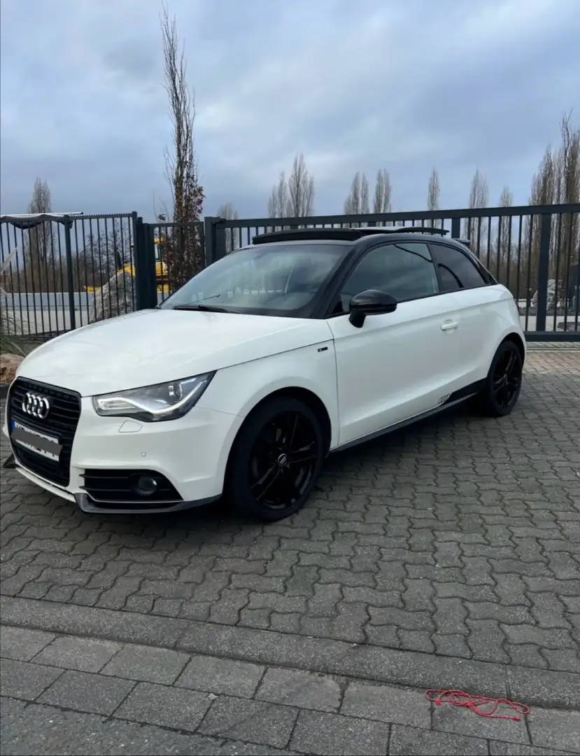 Audi A1 1.4 TFSI S tronic line Sportpaket Beige - 1