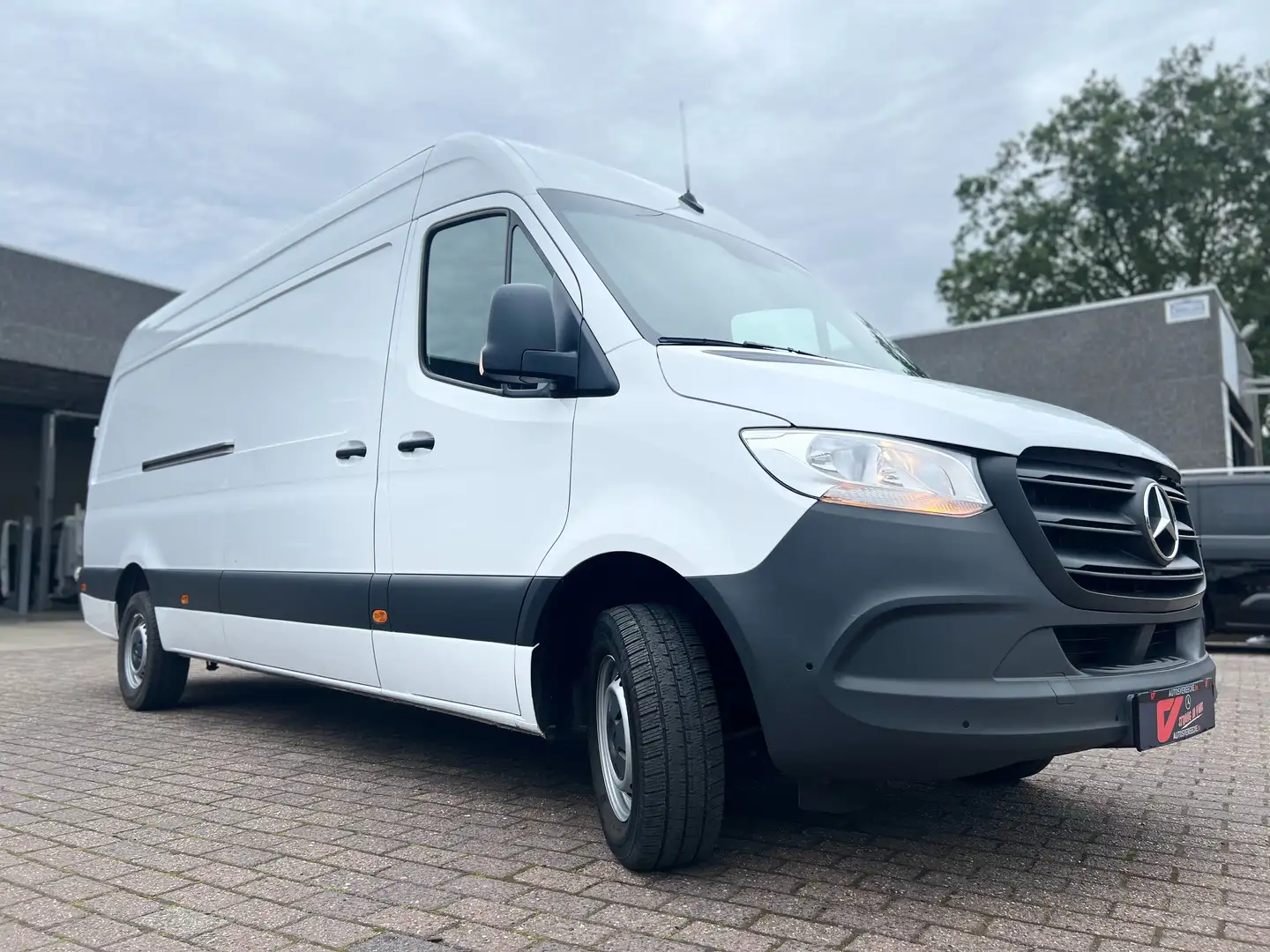 Mercedes-Benz Sprinter 317 L3H2 (38.750ex) 3.5T SLEEP|CARPLAY|CAMERA|PTS Wit - 2
