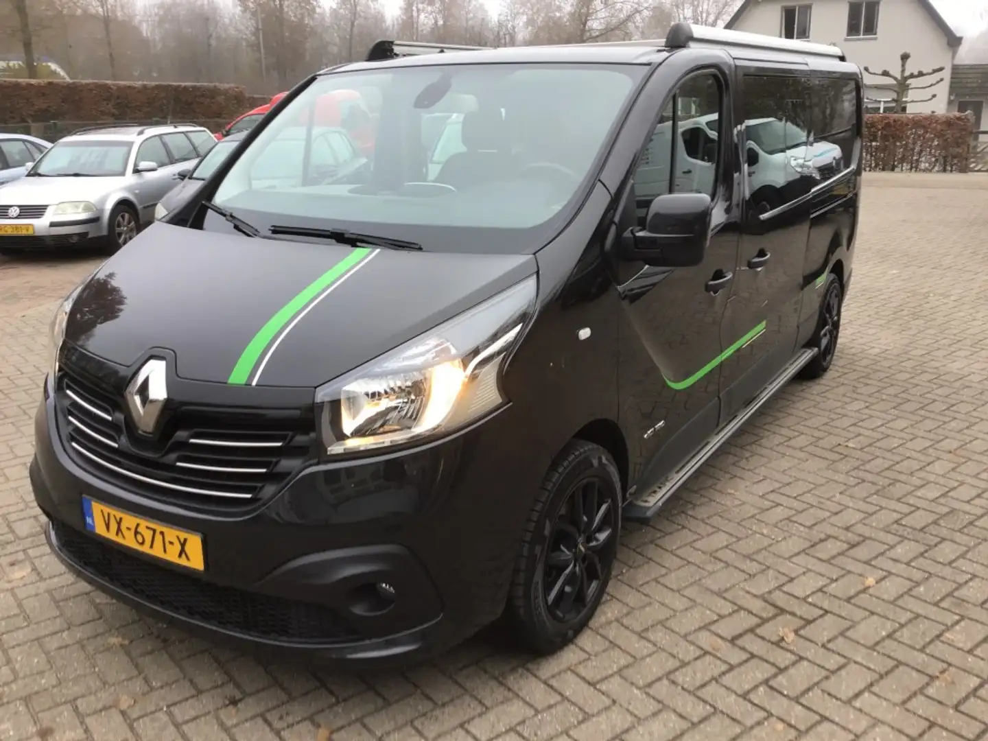 Renault Trafic 1.6 DCIT29L2H1DC Turbo2 DCI 140 crna - 1