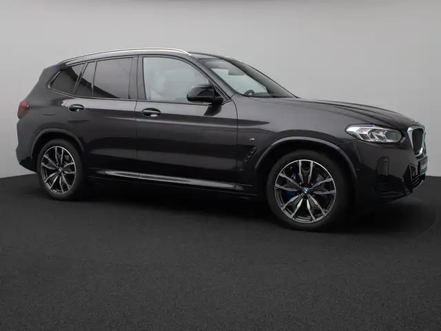 BMW X3 M view 4