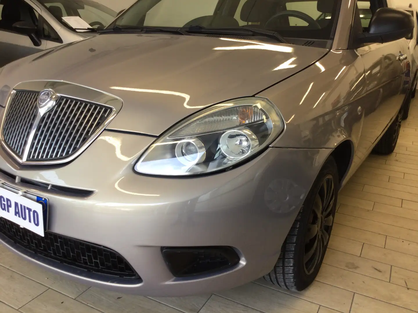 Lancia Ypsilon 1.2 8v Diva 69cv Bronze - 2