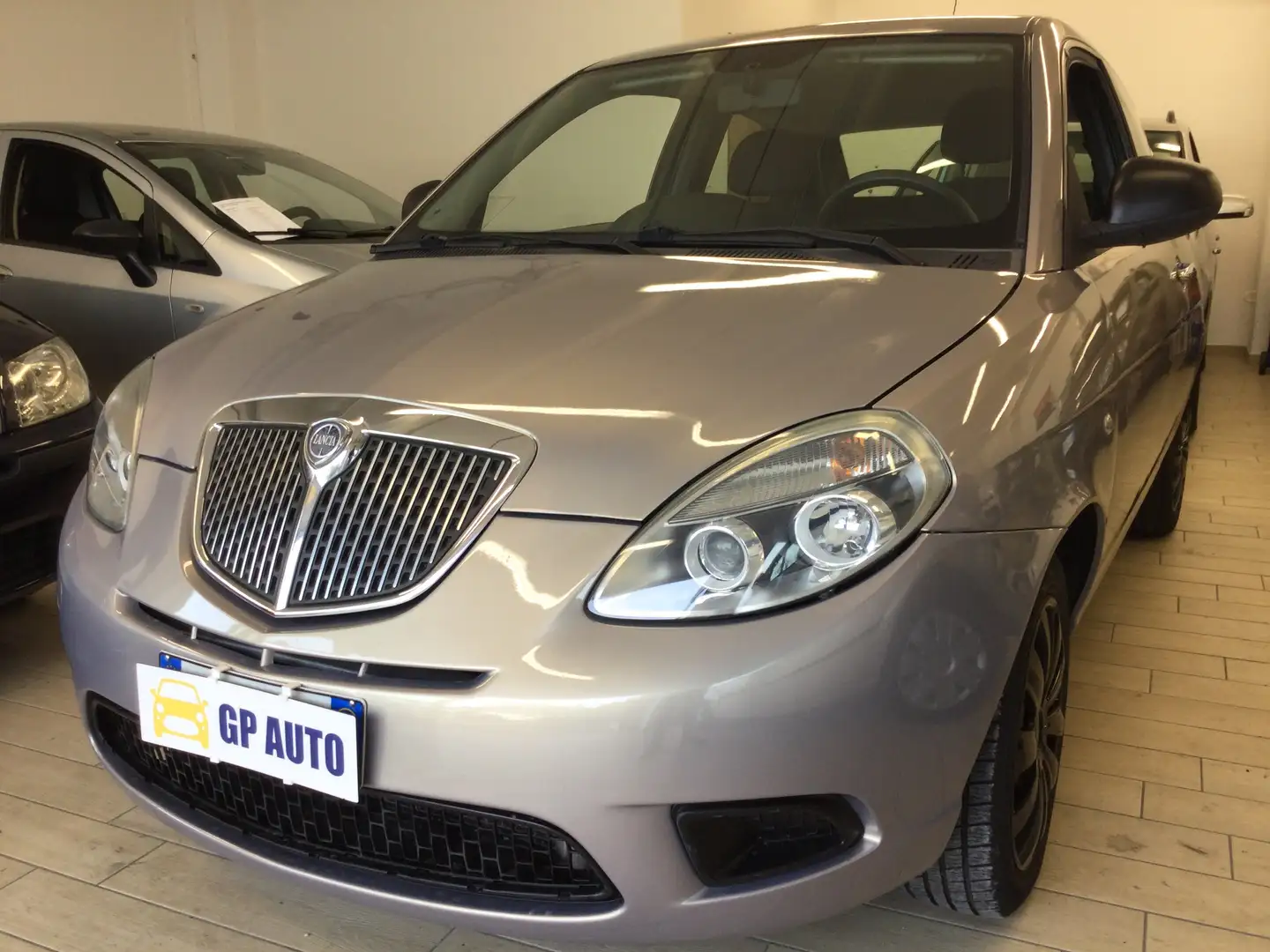 Lancia Ypsilon 1.2 8v Diva 69cv Bronze - 1