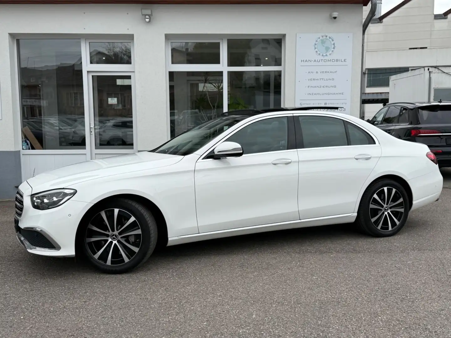 Mercedes-Benz E 300 de*Panorama+Head-up+Burmester+AHK* Blanc - 1