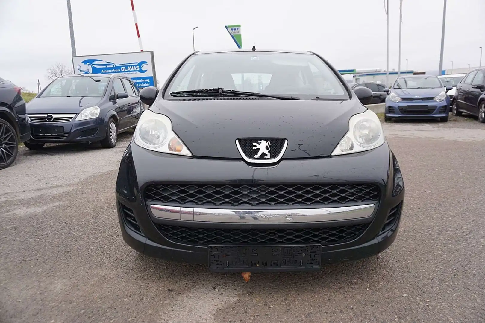 Peugeot 107 Urban 1,0 12V Schwarz - 1