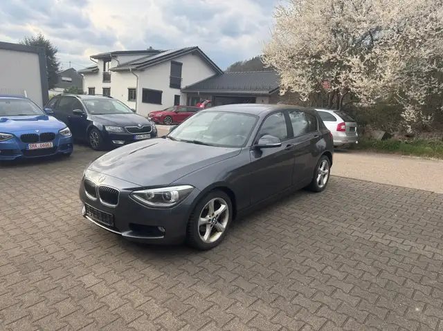BMW 120 120 d XENON SHZ PDC MFL