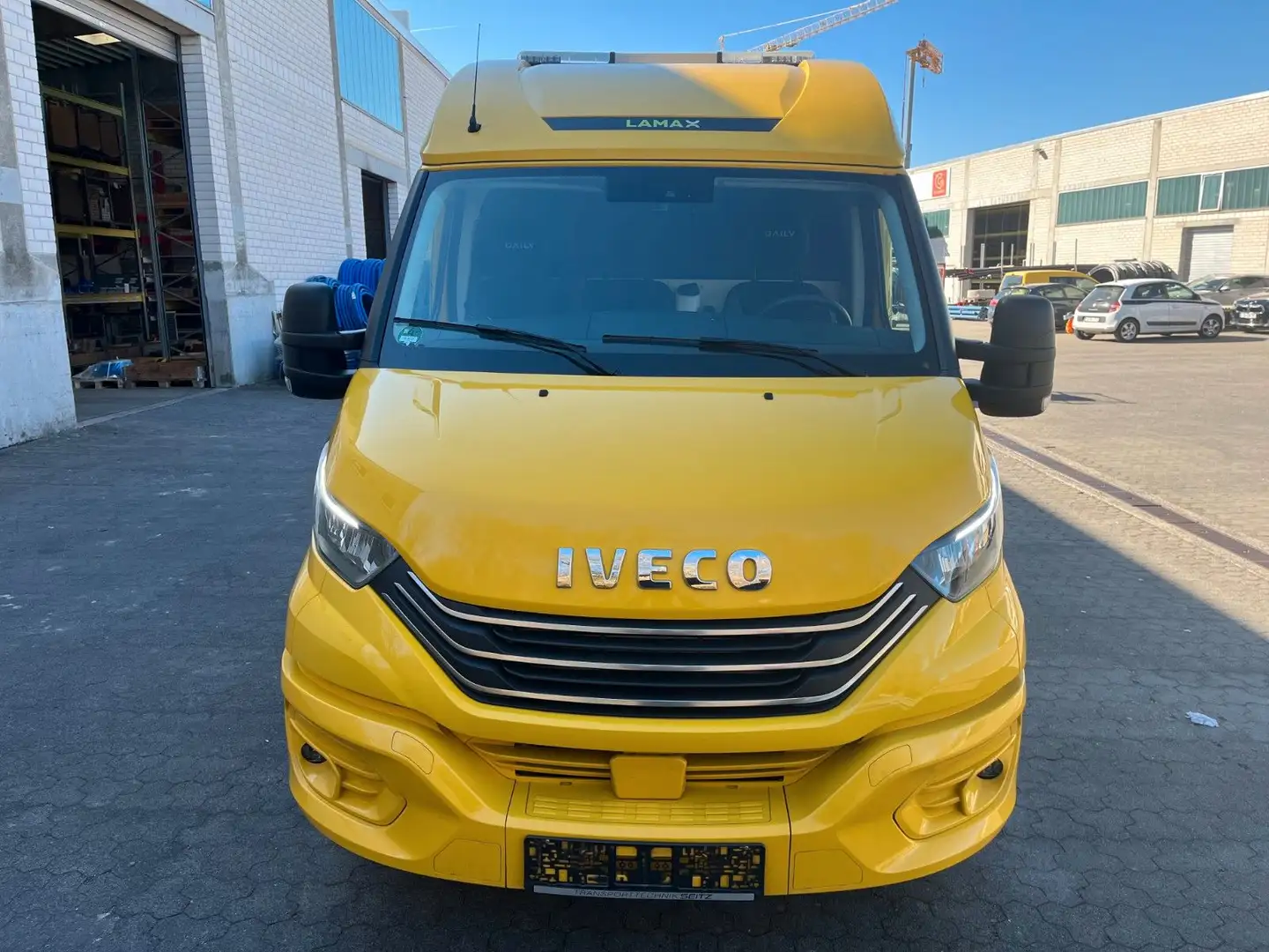 Iveco 50C18 Amarillo - 2