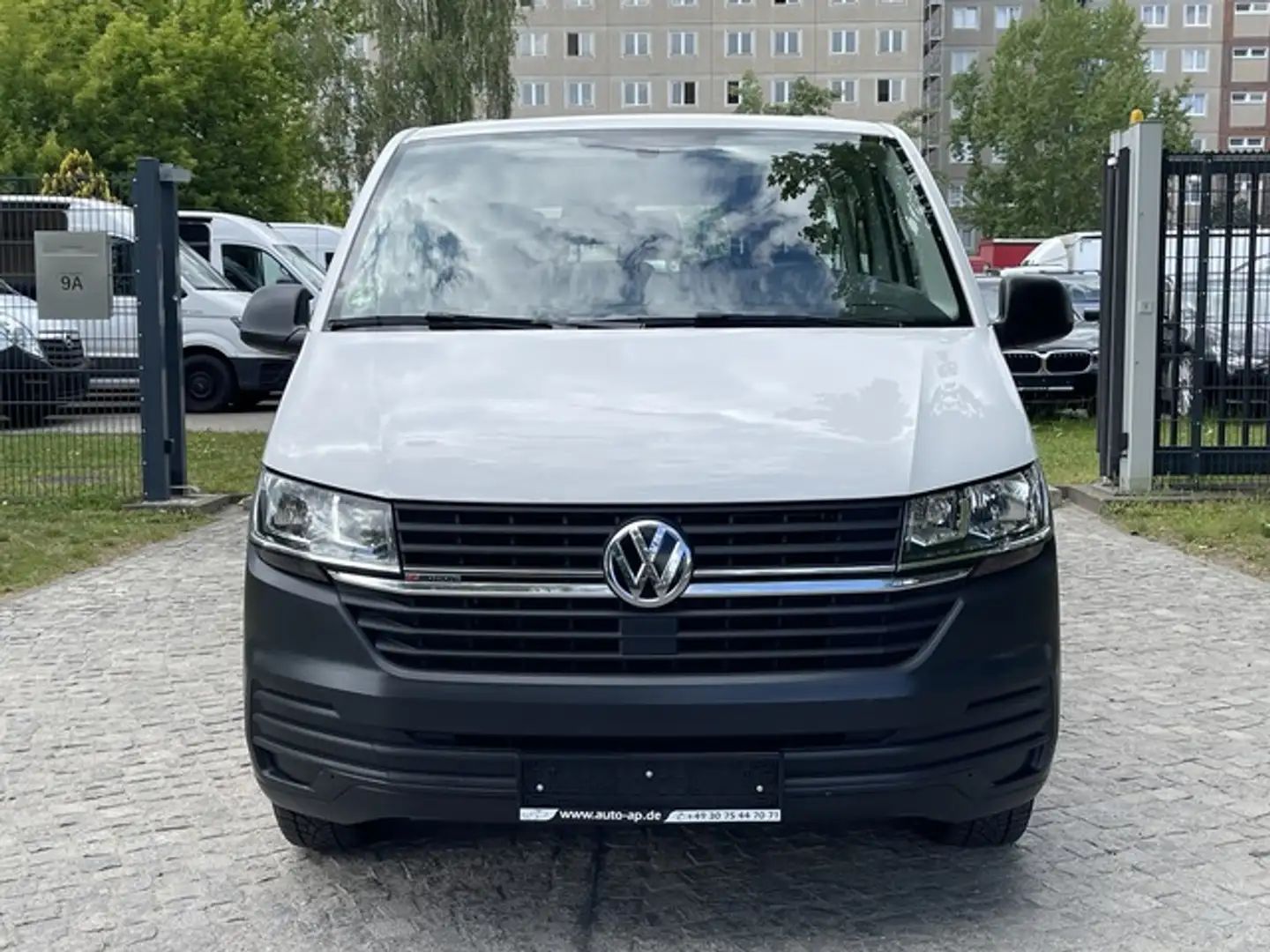 Volkswagen T6.1 Kombi 2.0 TDI 4-MOTION Lang Klima*AHK*LR Weiß - 2