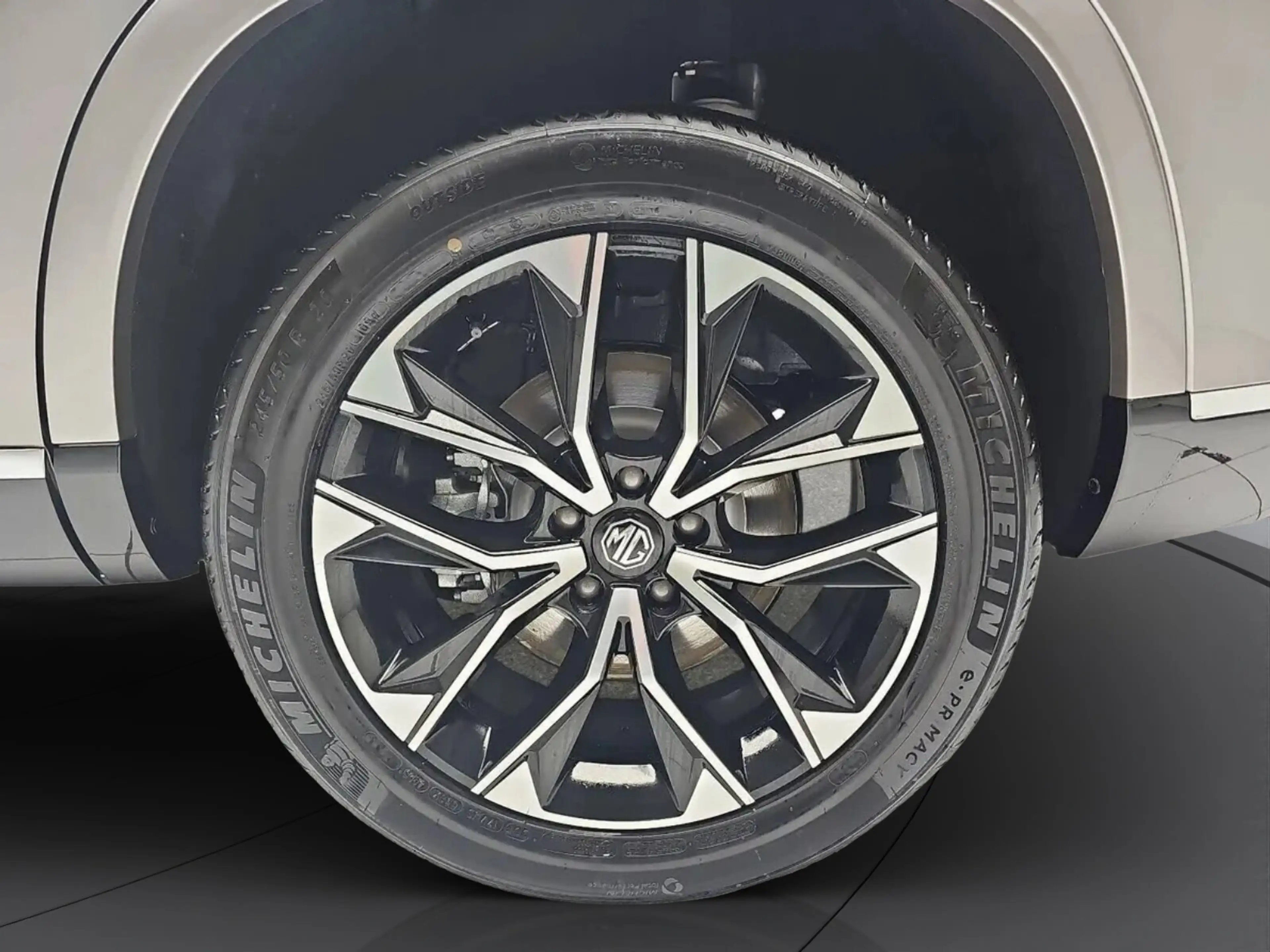 MG MGS9 MG S9 PHEV Premium — photo 11