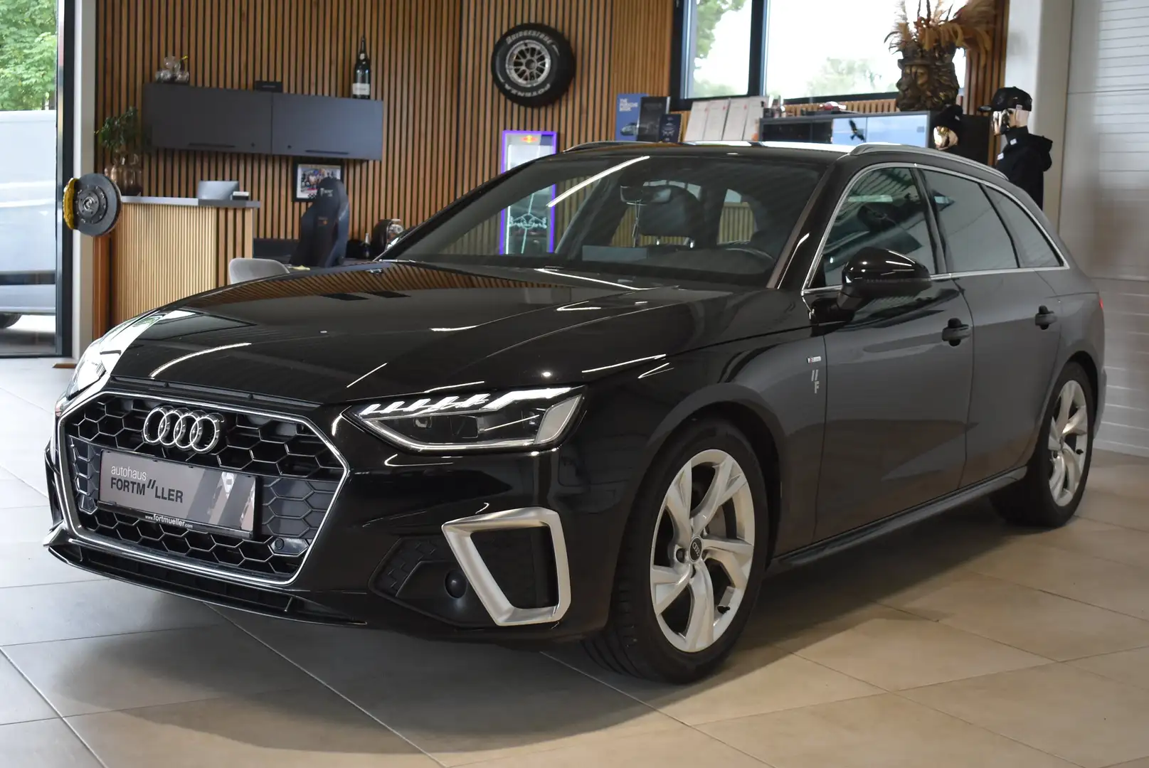 Audi A4 40 TDI //S line sport plus /Matrix /Virtual Schwarz - 1
