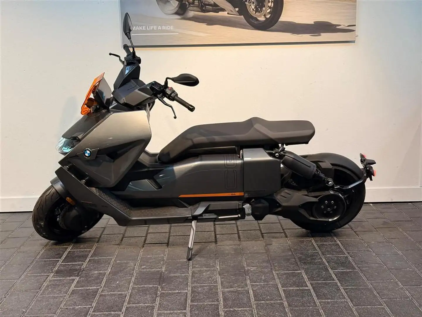 BMW CE 04 0 Grau - 1