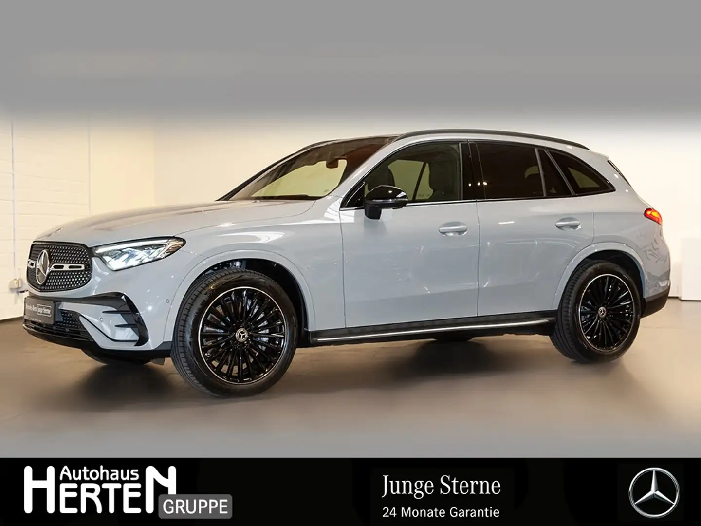 Mercedes-Benz GLC 300 4M+AMG+NIGHT-P.+PANORAMA+AHK+20"+TRITTB. Grau - 1