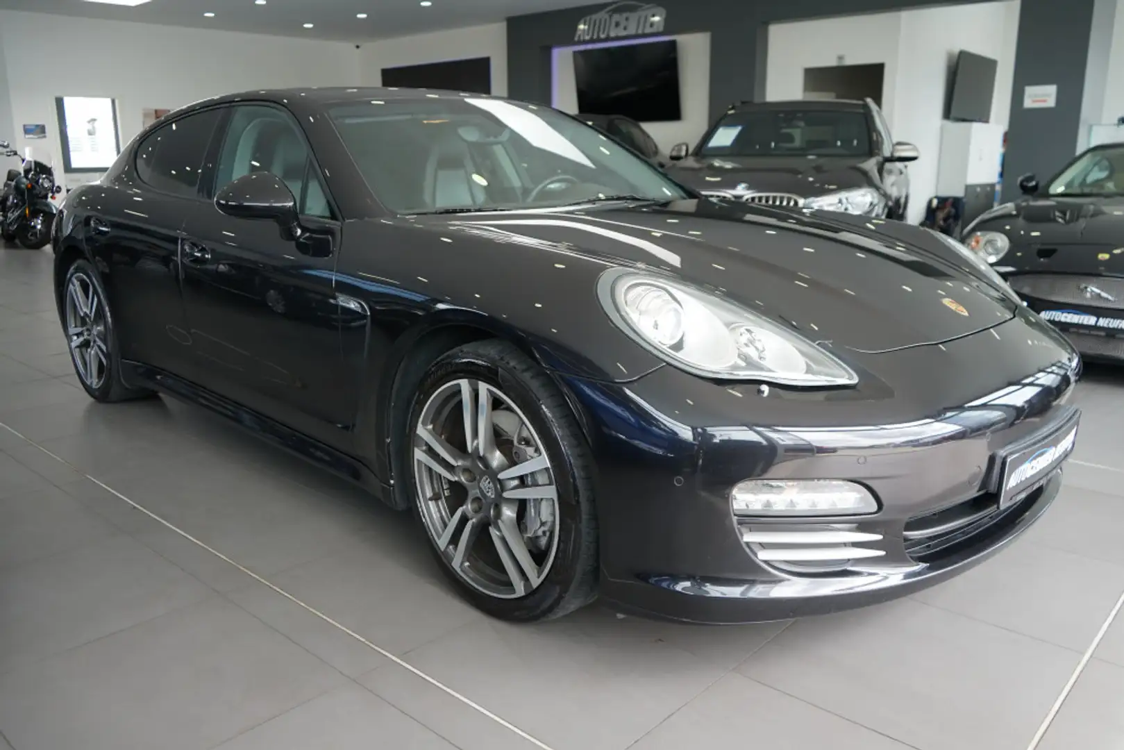 Porsche Panamera NAVI+RÜCKFAHRKAM.+KLIMAAUTOM.+TEMPOMAT - 1