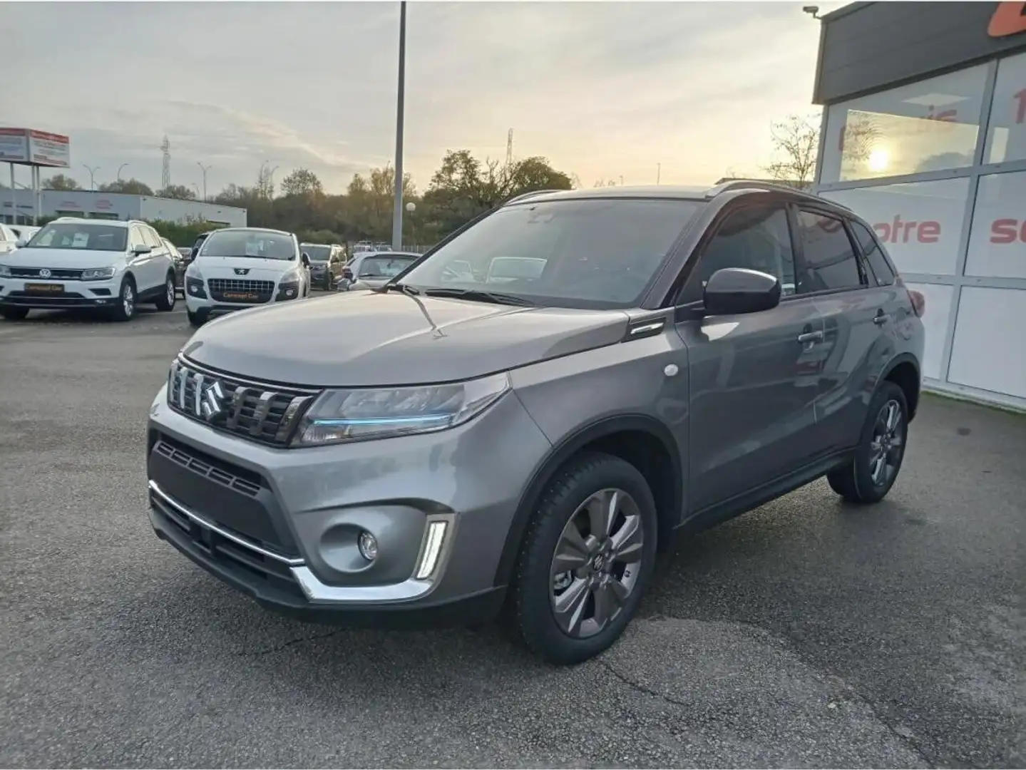 Suzuki Vitara 1.5 Dualjet + Hybrid BVA 4WD AllGrip Privilège + N Gris - 2