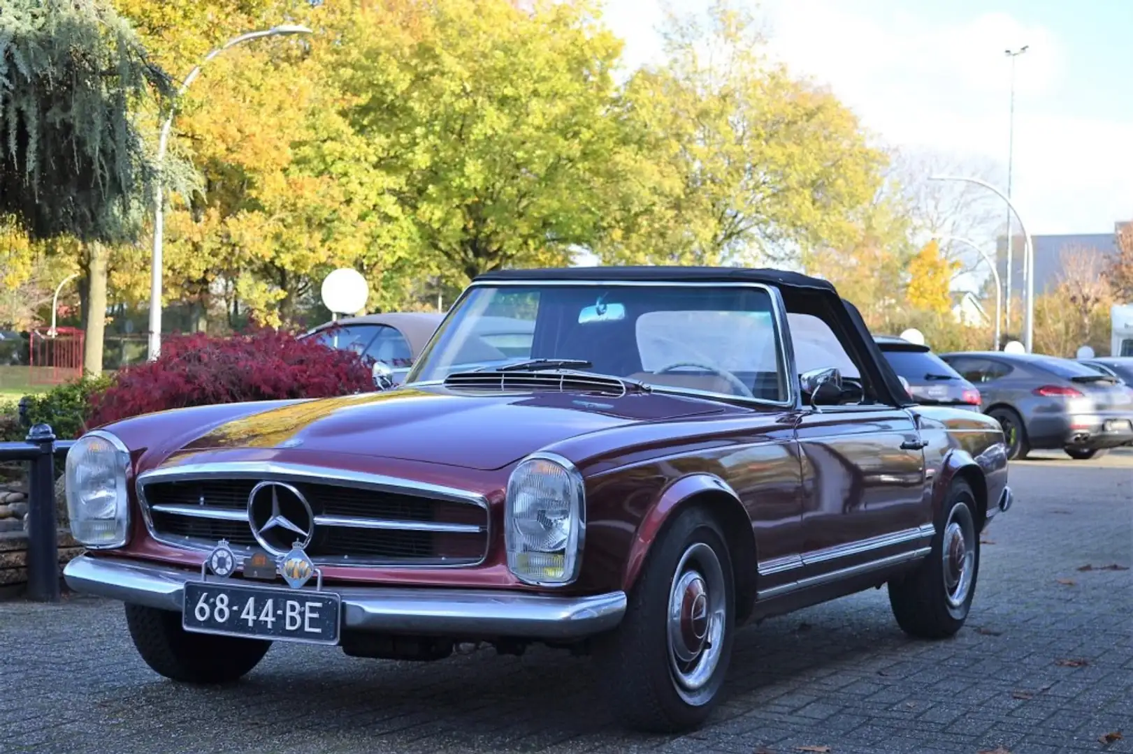 Mercedes-Benz 230 230 SL Pagode Red - 1