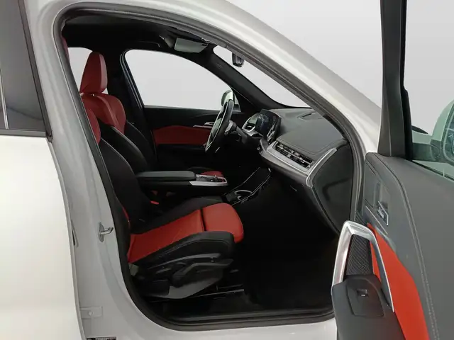 BMW X1 view 11