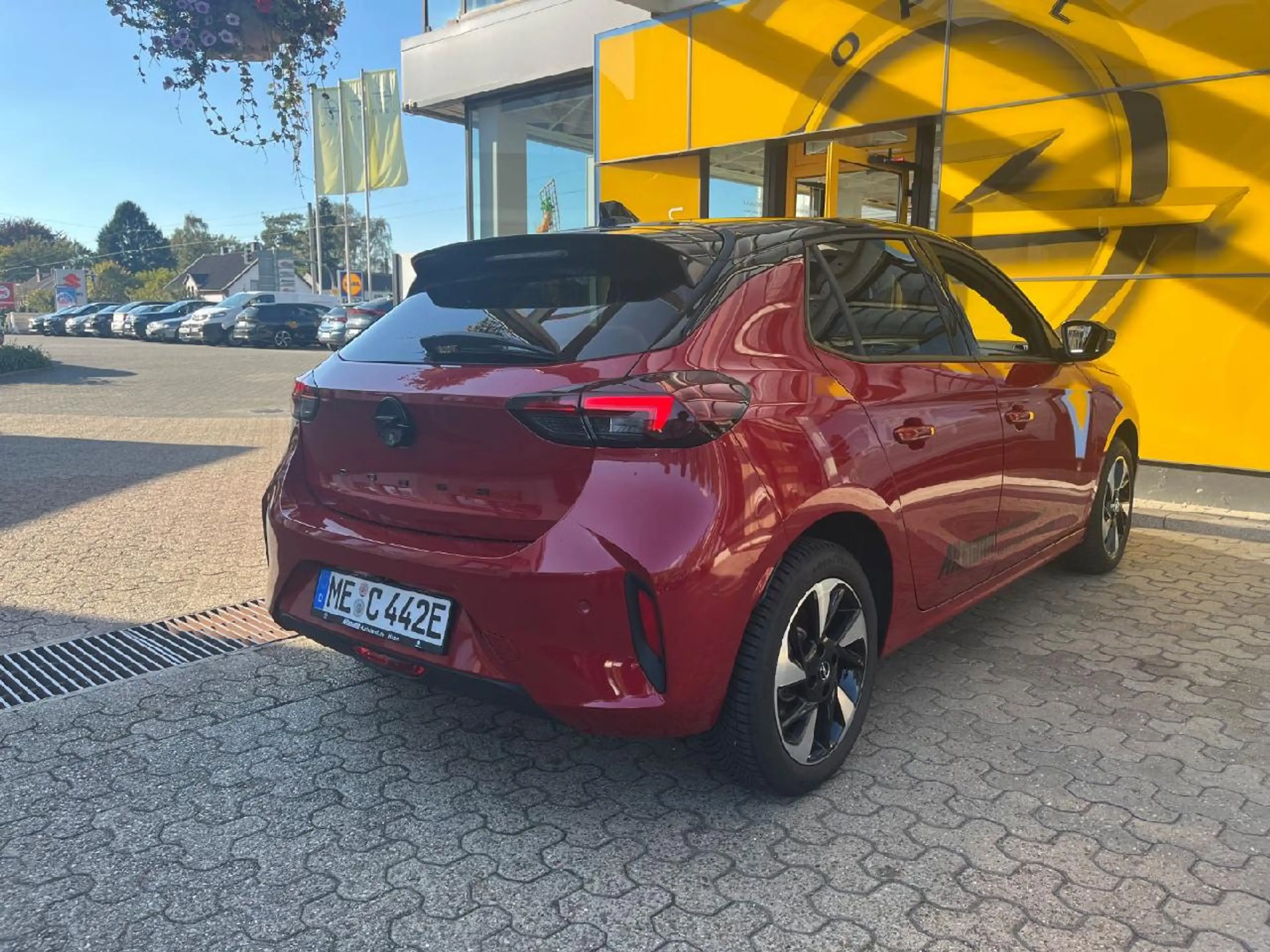 Opel Corsa-e e Ultimate Matrix ACC 180° SHZ CARPLAY — photo 4