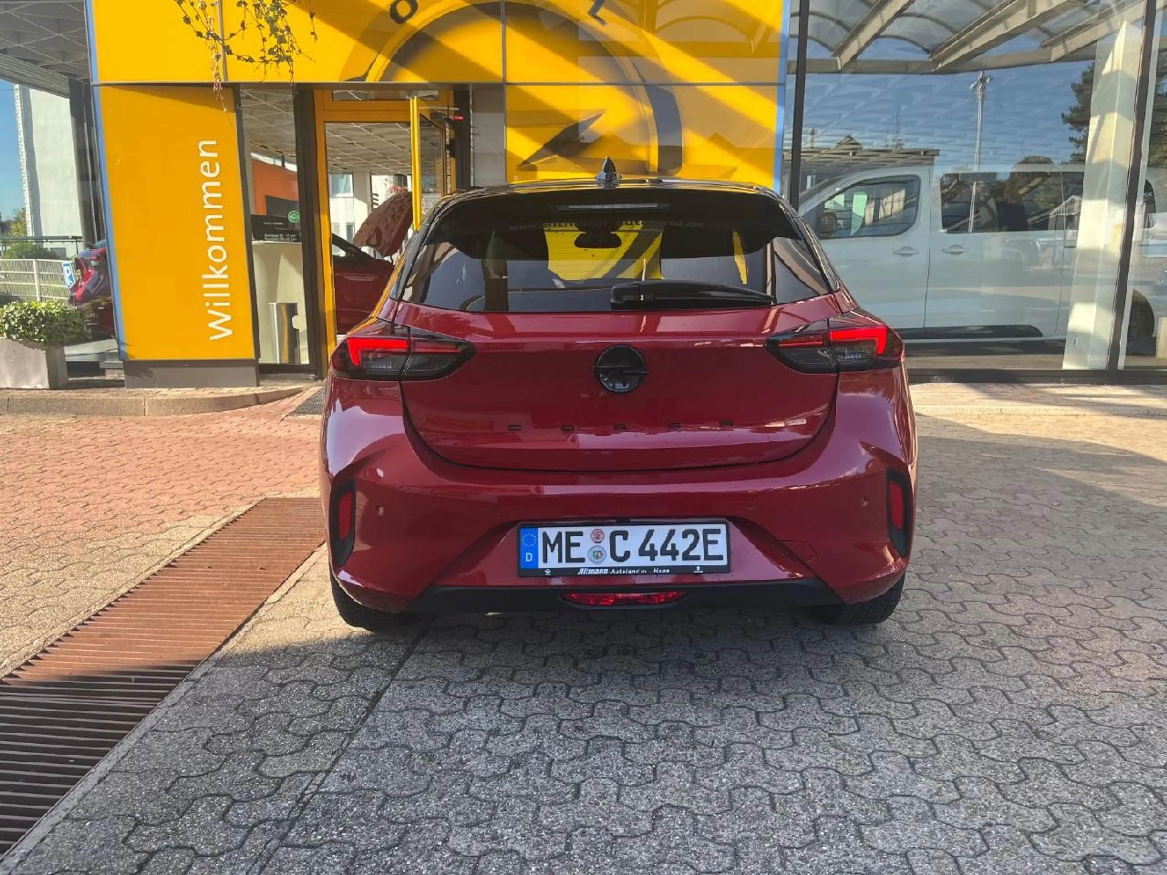 Opel Corsa-e e Ultimate Matrix ACC 180° SHZ CARPLAY — photo 5