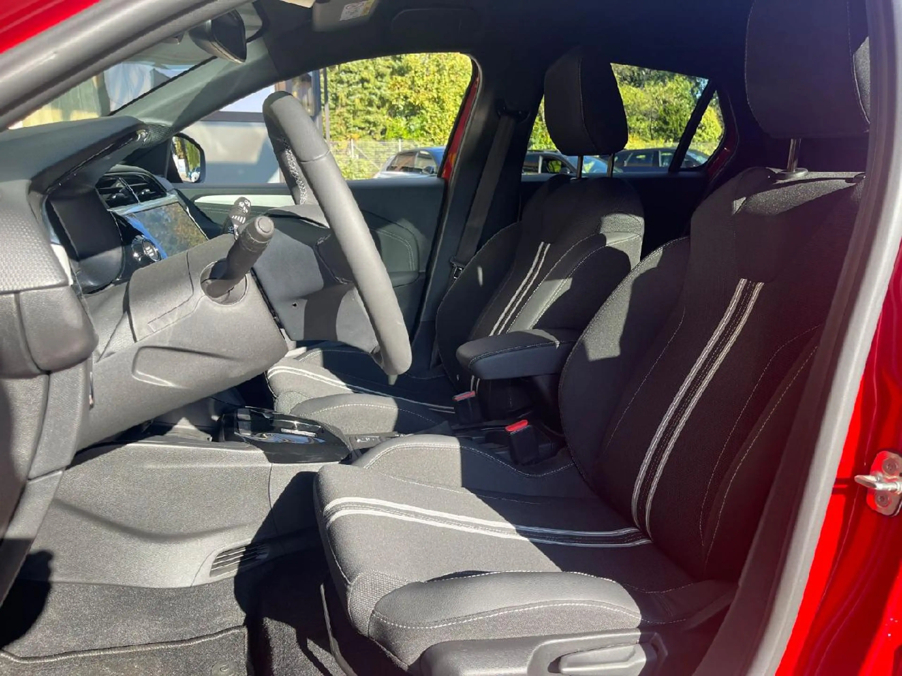 Opel Corsa-e e Ultimate Matrix ACC 180° SHZ CARPLAY — photo 9