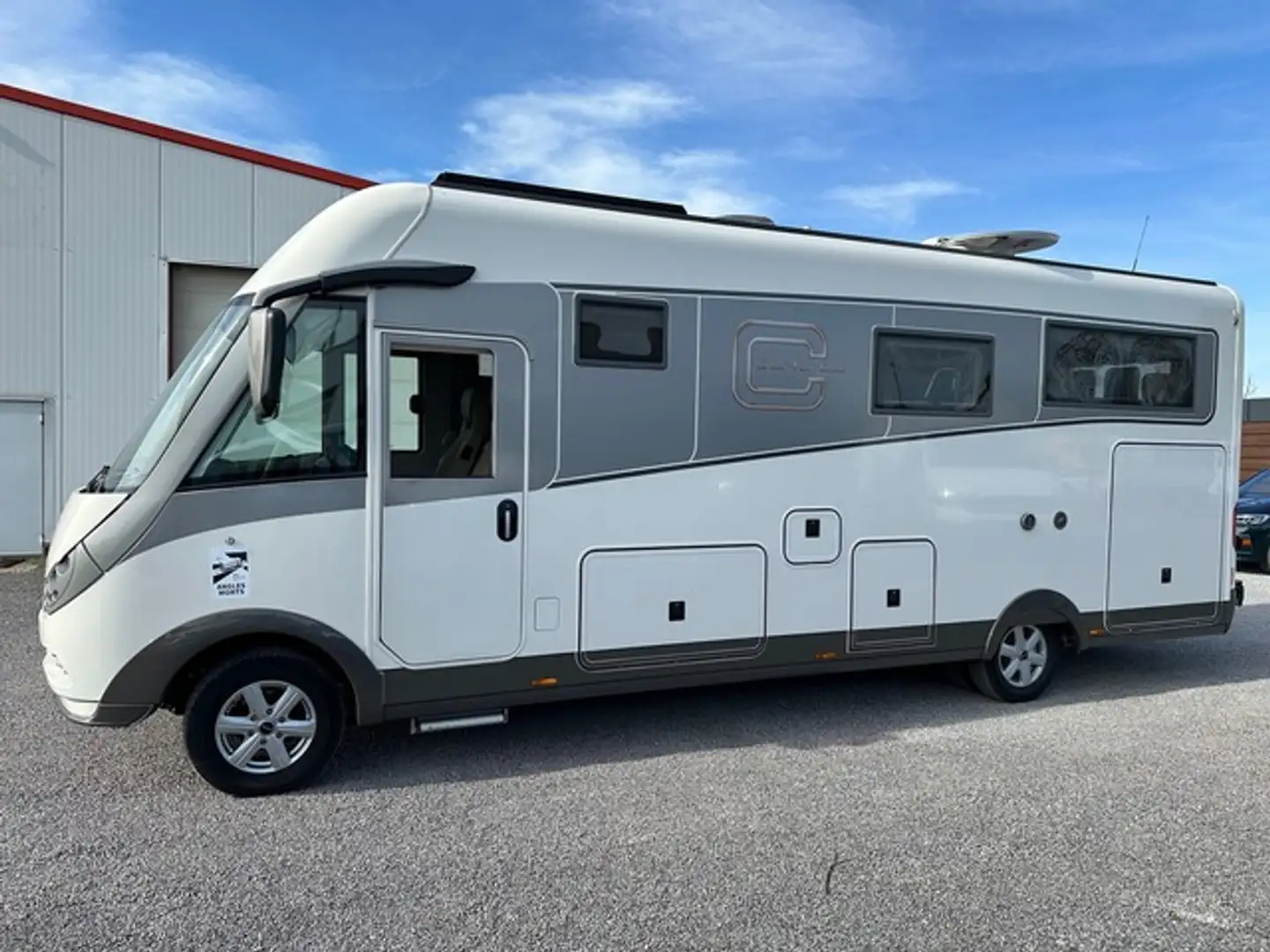 Carthago Liner For Two 53 3,0d Hubstützen Solar Luft Sat Weiß - 1