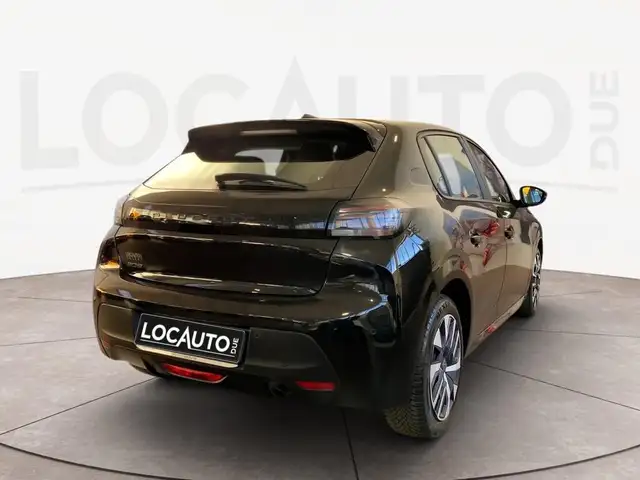 Peugeot 208 view 4