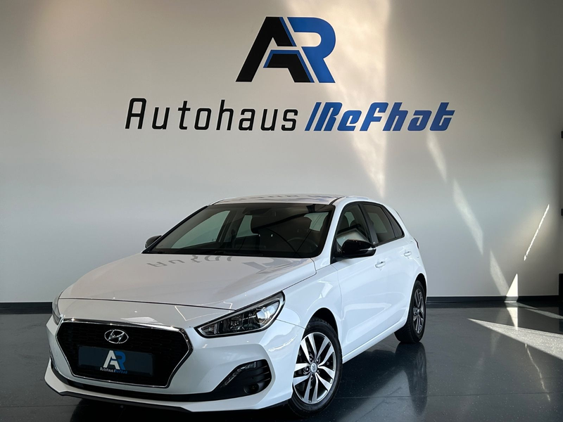 Hyundai i30 YES! Lim. Kamera*SHZ*PDC*LED*NAVI*LENKRADHEI
