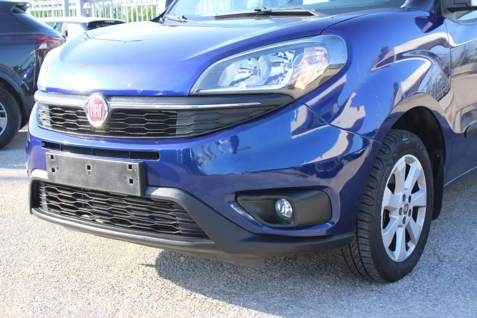 Fiat Doblo 1.4 tjt natural power Lounge 120cv Niebieski - 2