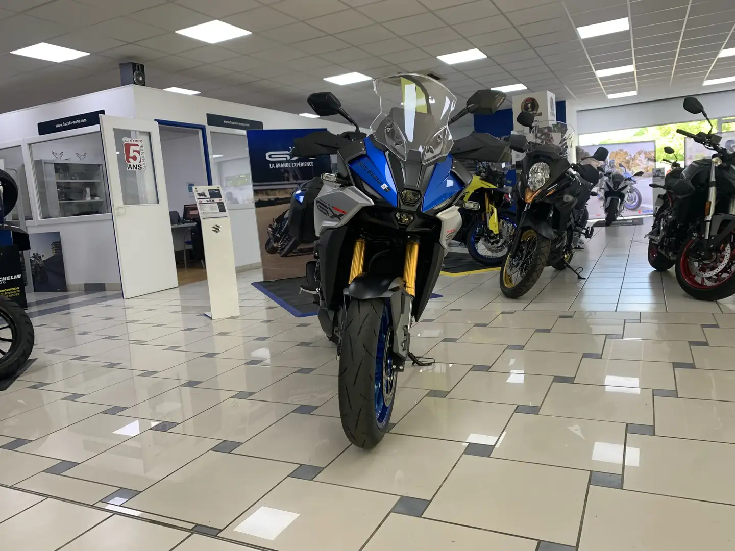 Suzuki GSX-S 1000GX Bleu - 2