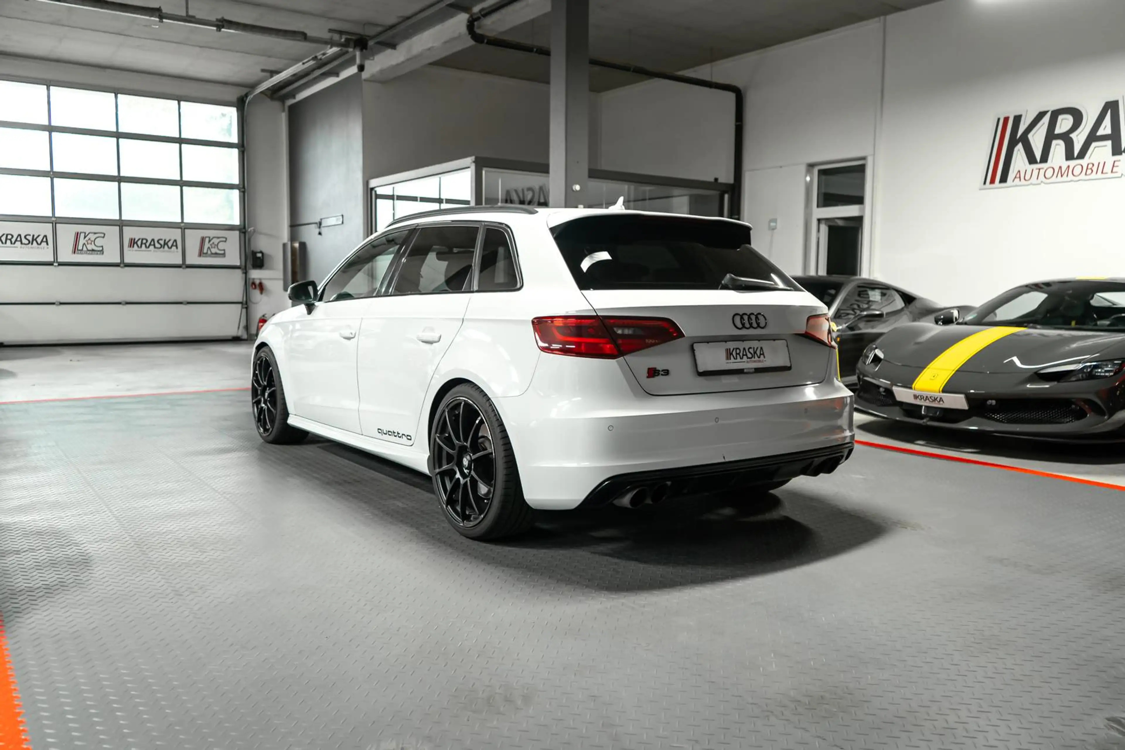 Audi S3 2.0 TFSI quattro ALCANTARA SHZ KW SPARCO 19" — photo 9