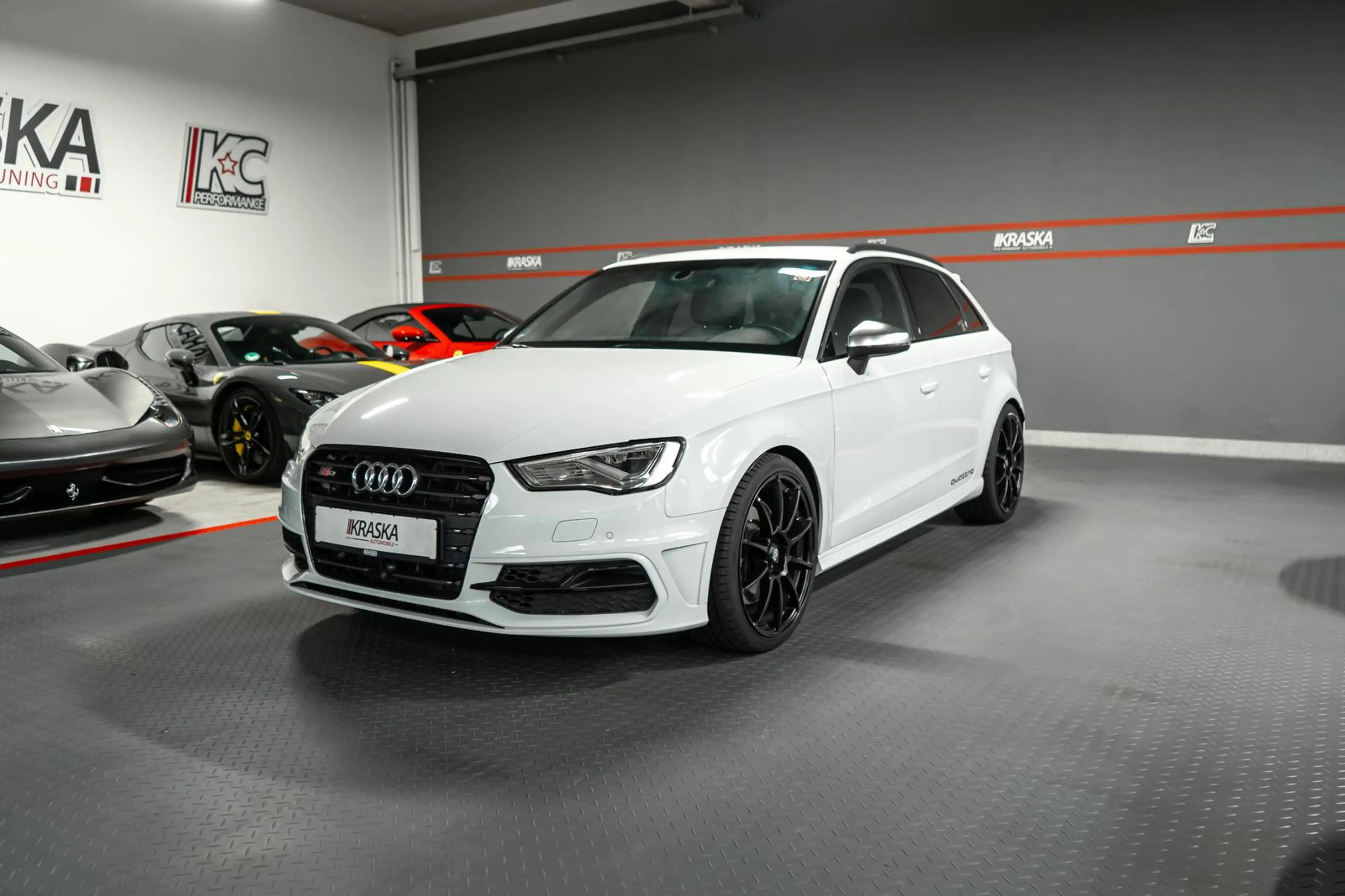 Audi S3 2.0 TFSI quattro ALCANTARA SHZ KW SPARCO 19" — photo 23