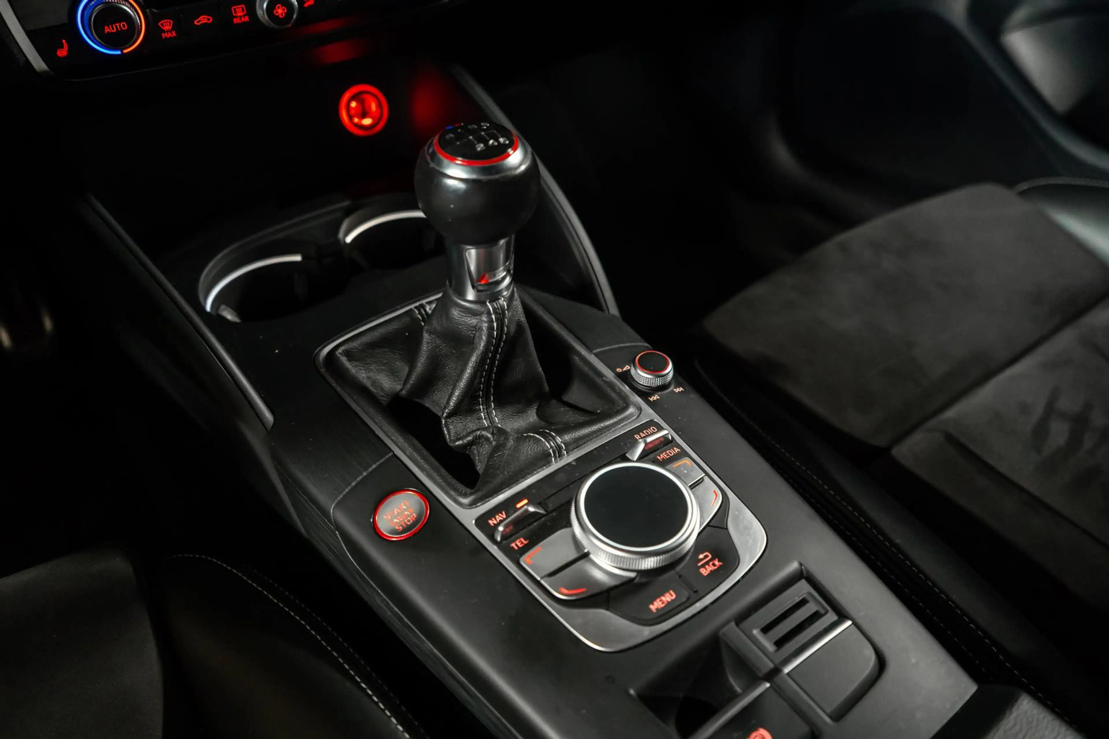 Audi S3 2.0 TFSI quattro ALCANTARA SHZ KW SPARCO 19" — photo 19