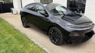 80.8 kWh AWD Performance - Black Edition