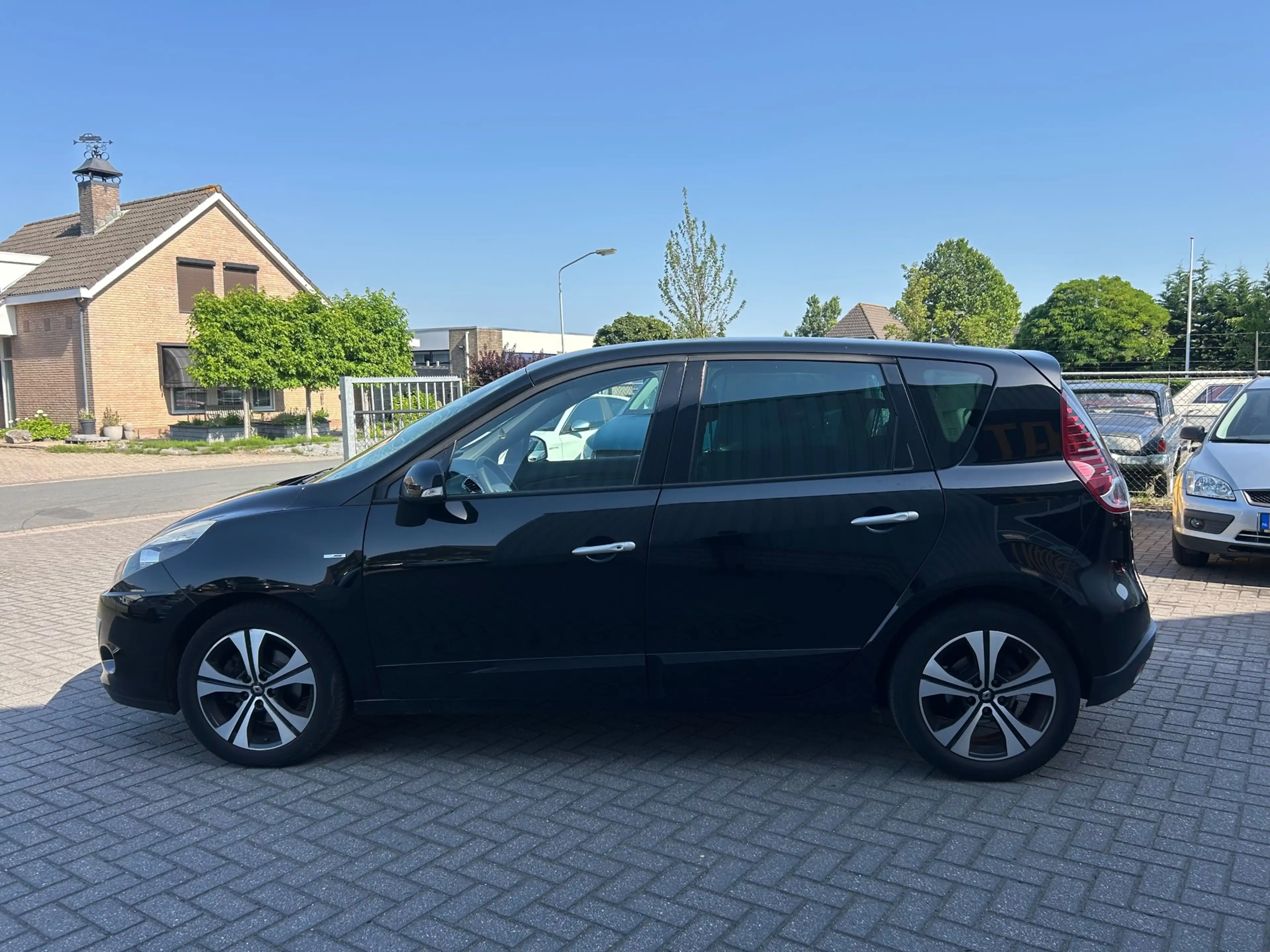 Renault Scenic 2.0 Bose | AUTOMAAT | NAVI | CRUISE | — photo 6