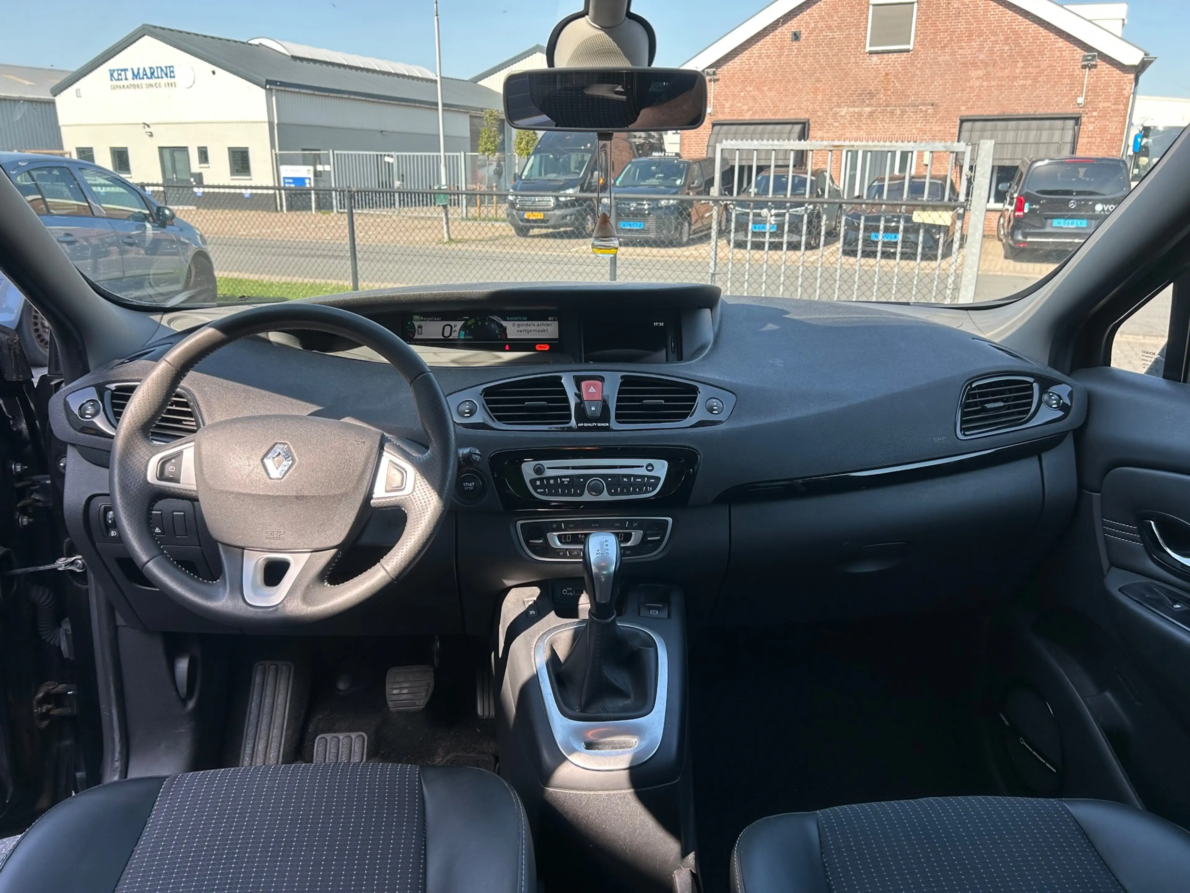Renault Scenic 2.0 Bose | AUTOMAAT | NAVI | CRUISE | — photo 3