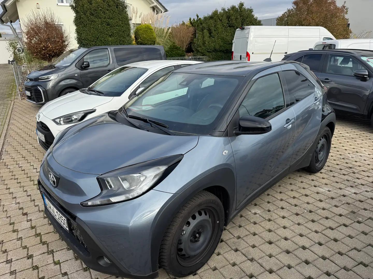 Toyota Aygo Teamplayer Grau - 1