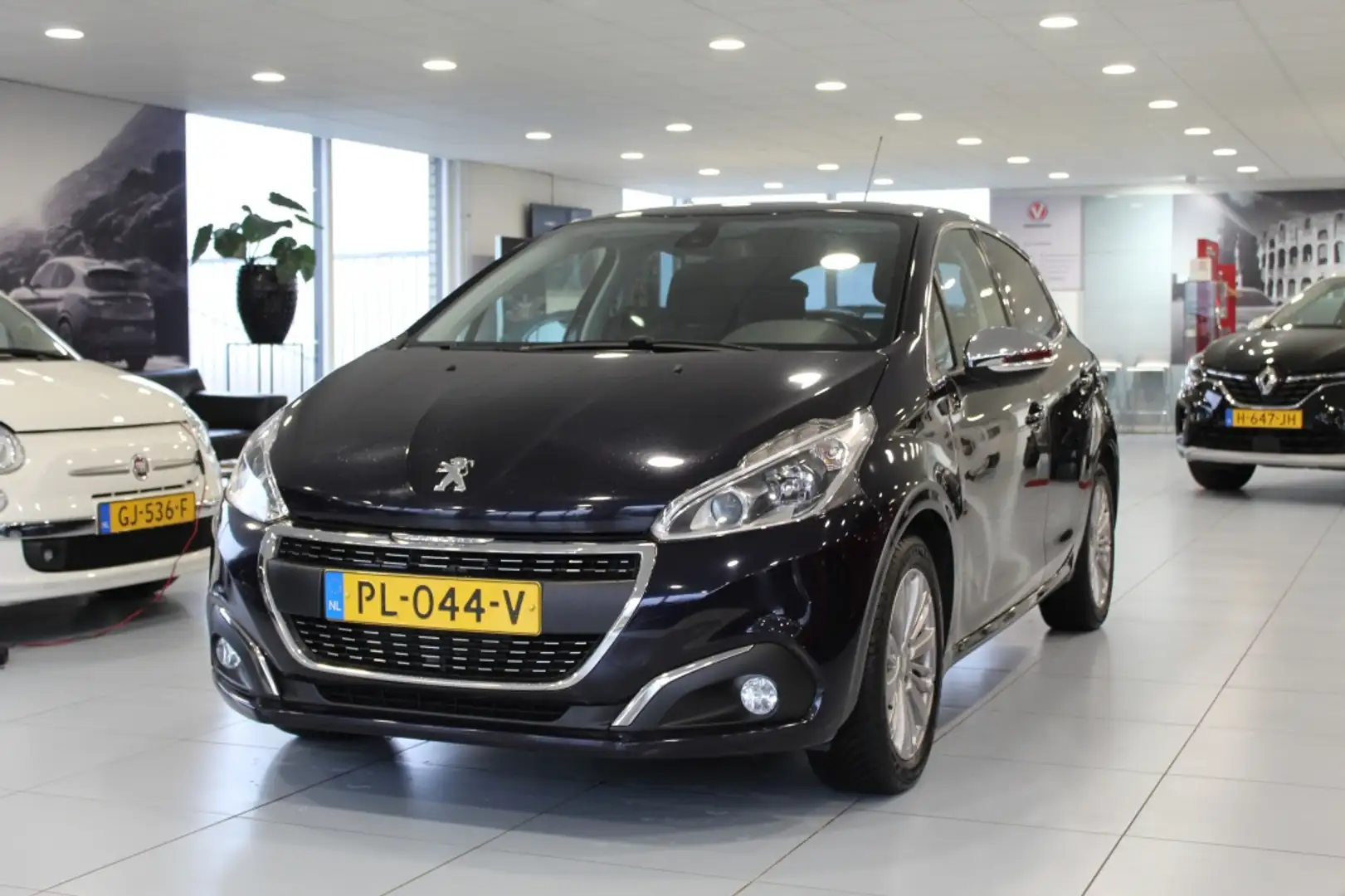Peugeot 208 1.2 PT BL Executive/AIRCO/CRUISE/NAVIGATIE Blauw - 2