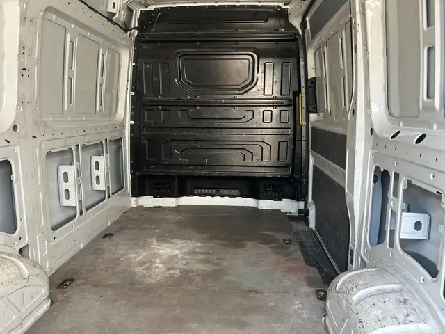 Volkswagen Crafter view 7