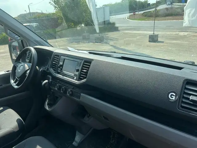 Volkswagen Crafter view 9