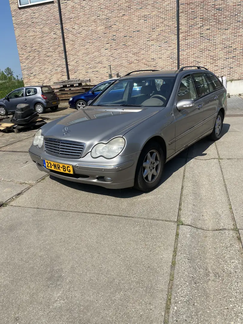 Mercedes-Benz C 200 K. Elegance Gris - 2
