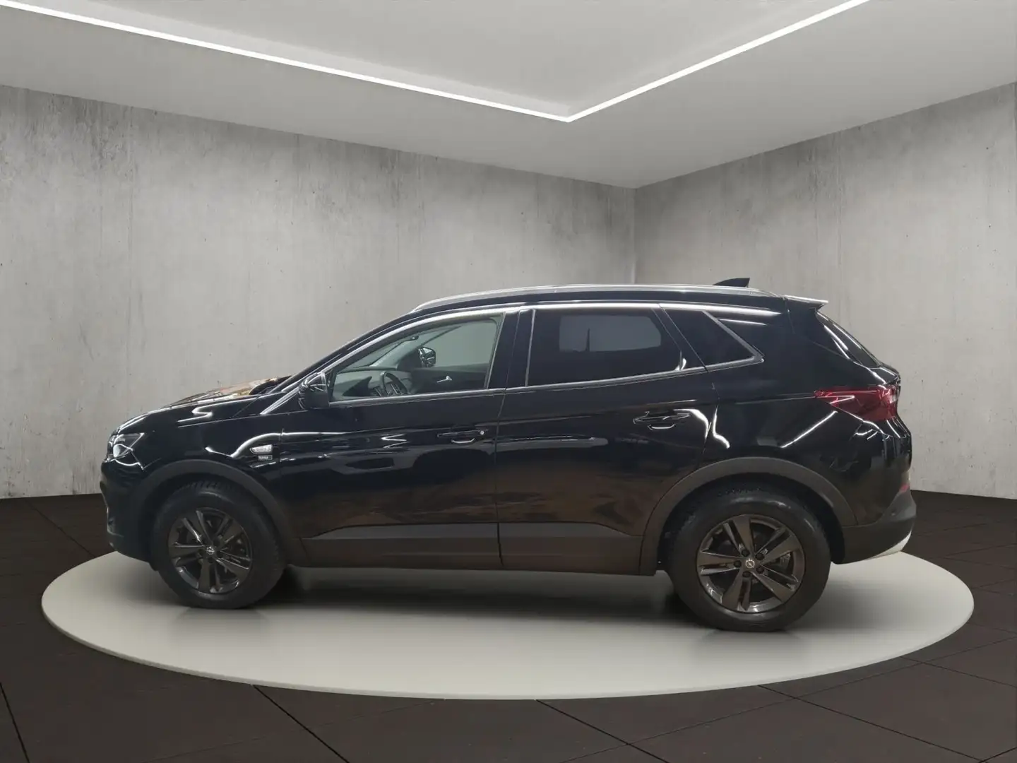 Opel Grandland X 1.2 Turbo Design Line Start Stop Schwarz - 2