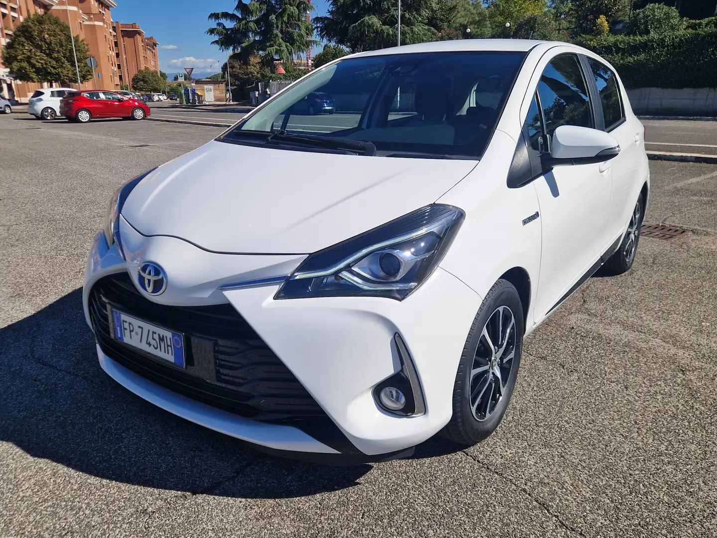 Toyota Yaris Hybrid Active 51 mila km Bianco - 1