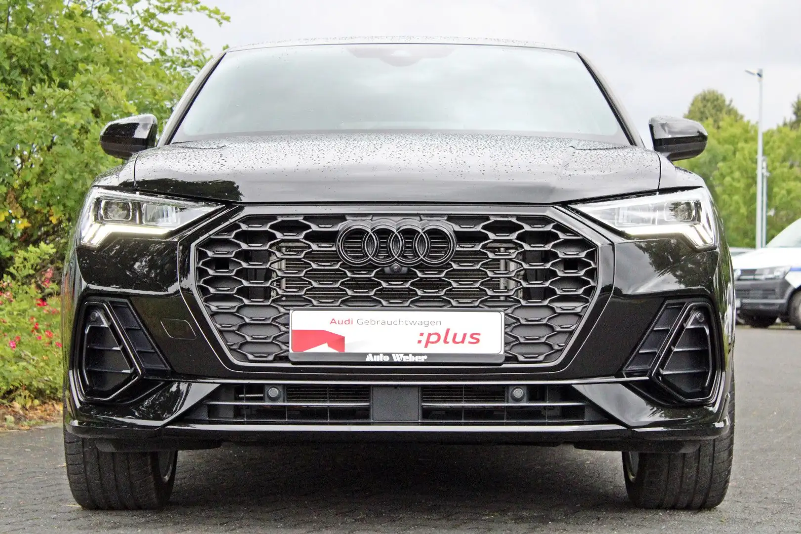 Audi Q3 Sportback 35TFSI S LINE BLACK AHK PANO STANDH Zwart - 2