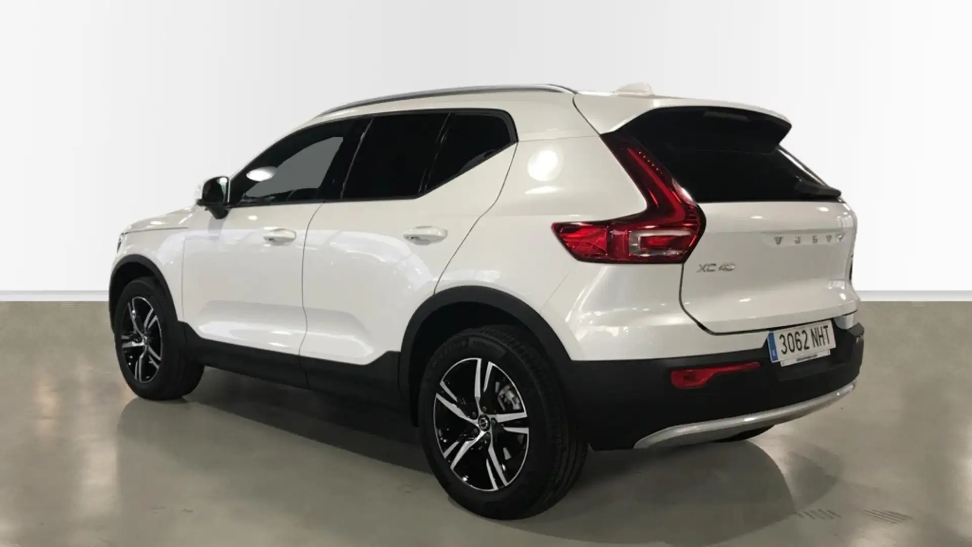 Volvo XC40 B3 Core Aut. Weiß - 2